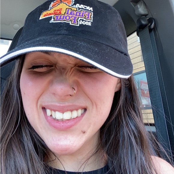 Meet your Posher, Kacie - Picture 3 of 3